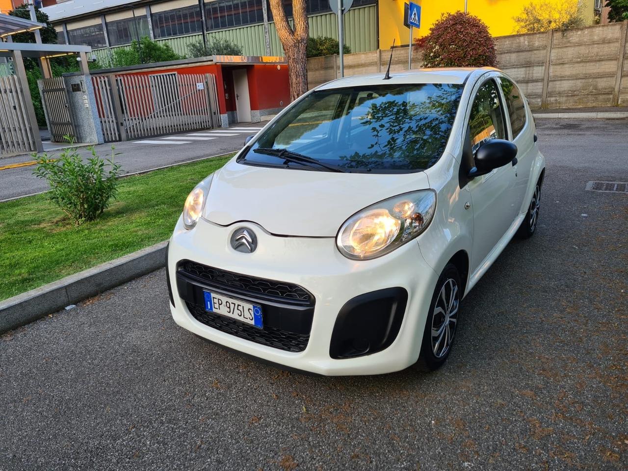 Citroen C1 Airscape VTi 68 ETG 5 porte Shine