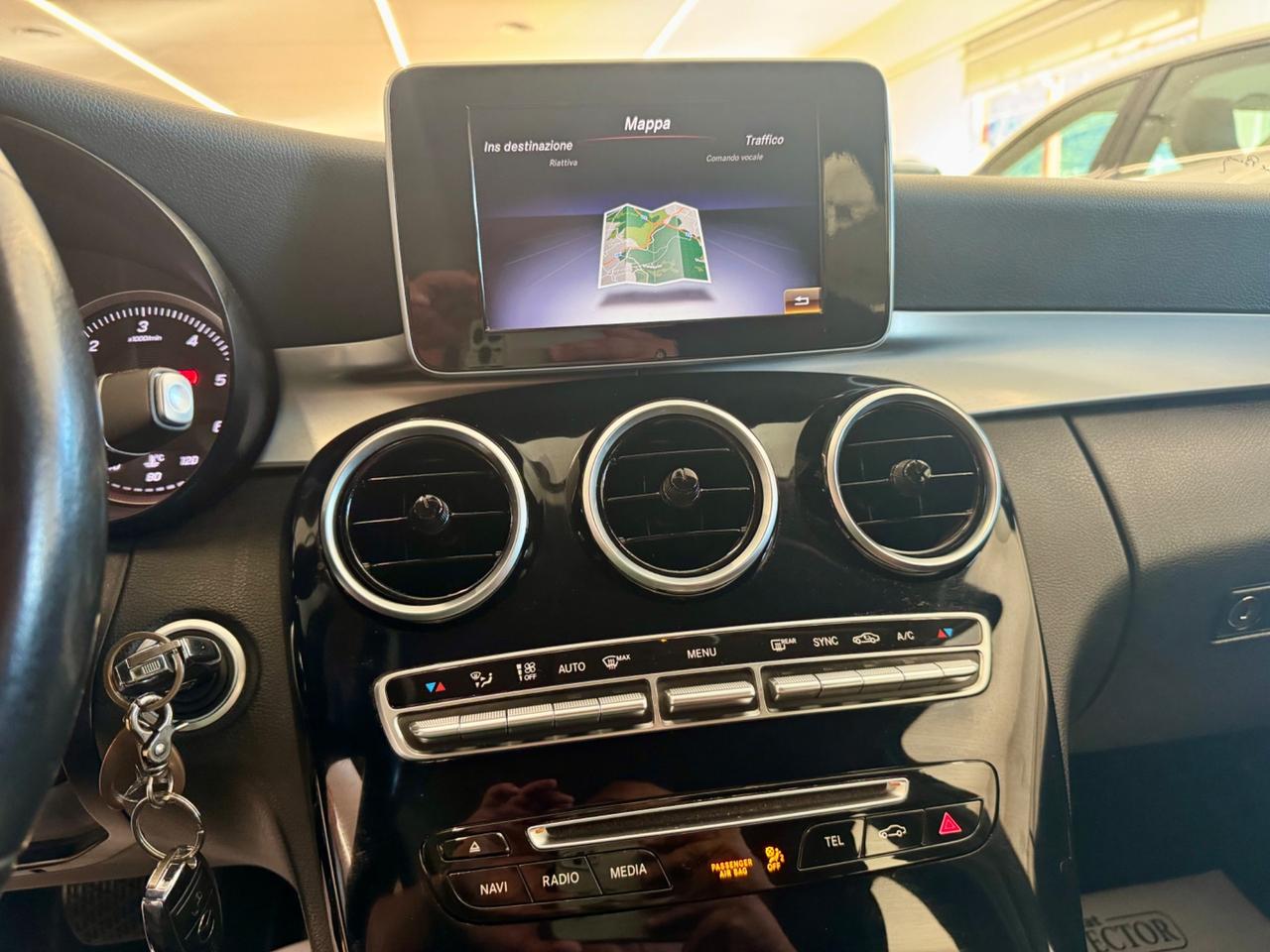 Mercedes-benz C 220 - SPORT - SOLO 76.000 KM