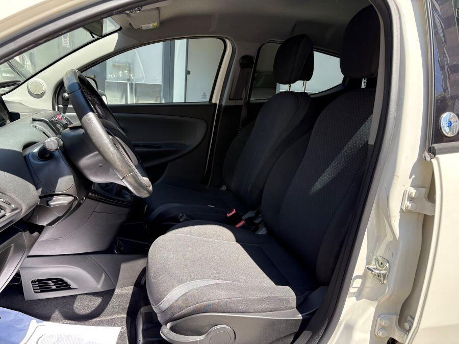 LANCIA YPSILON 1.2 GPL ECOCHIC GOLD CERTIFICATA