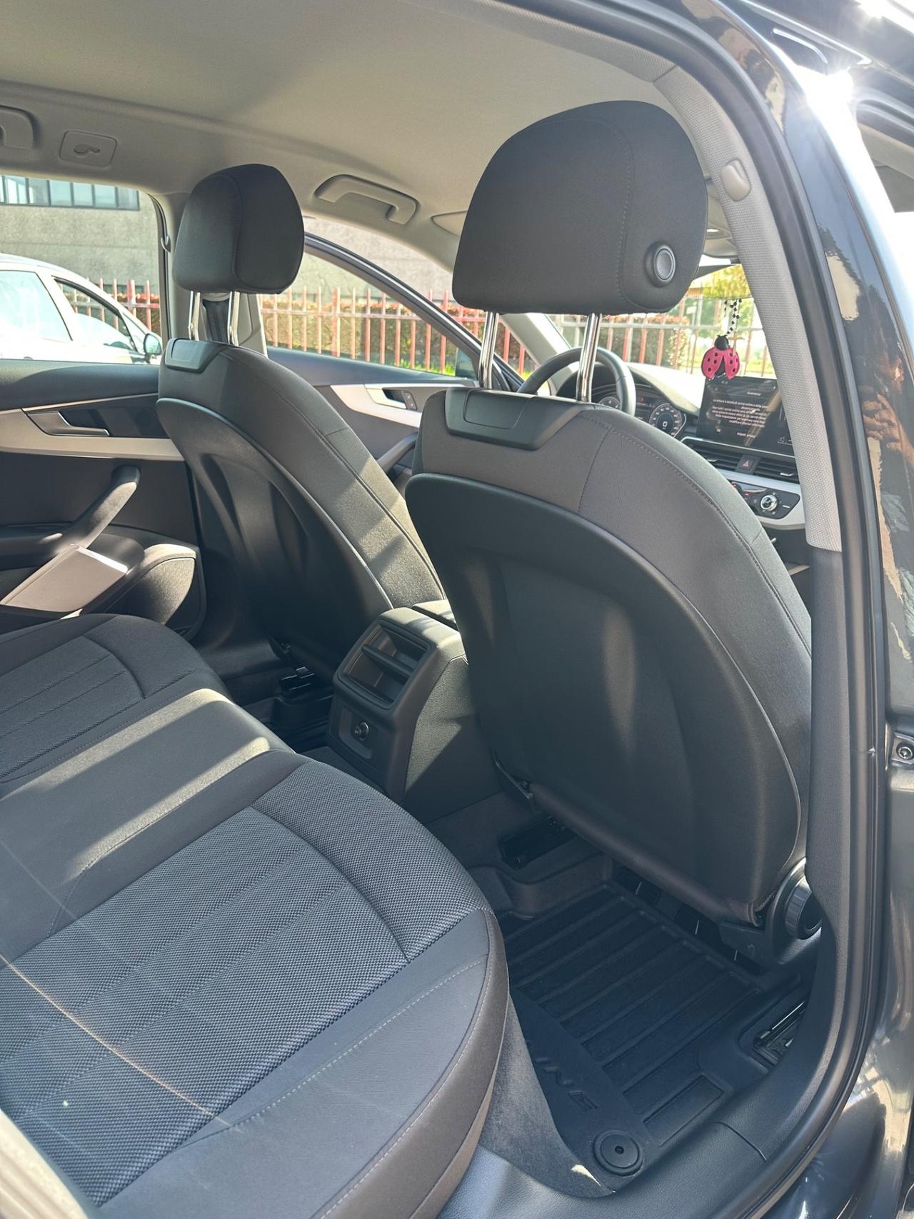 Audi A4 Avant 35 TDI/163 CV S tronic Business Advanced