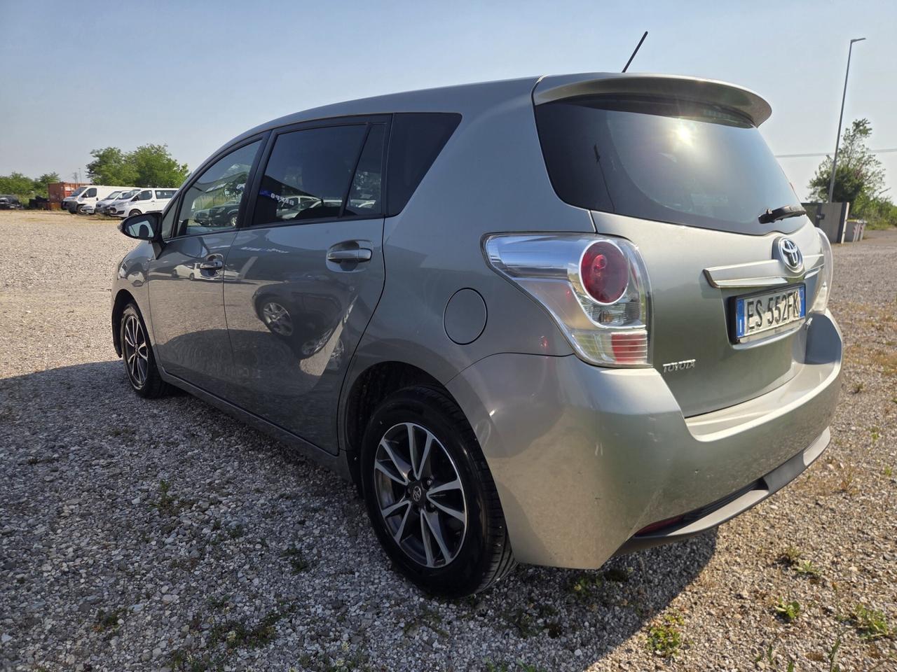 TOYOTA VERSO 7 POSTI BENZINA!!