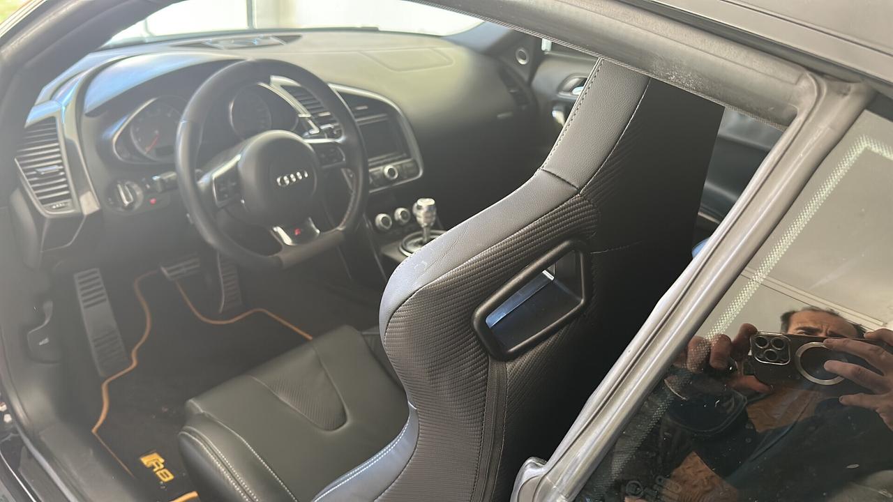 Audi R8 4.2 V8 FSI quattro R tronic/ PERFORMANCE