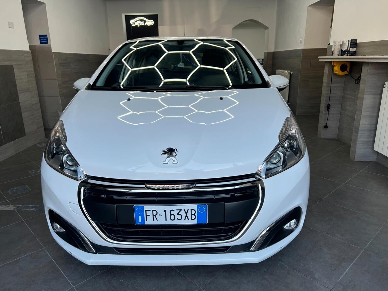 Peugeot 208 PureTech 82 5 porte Allure
