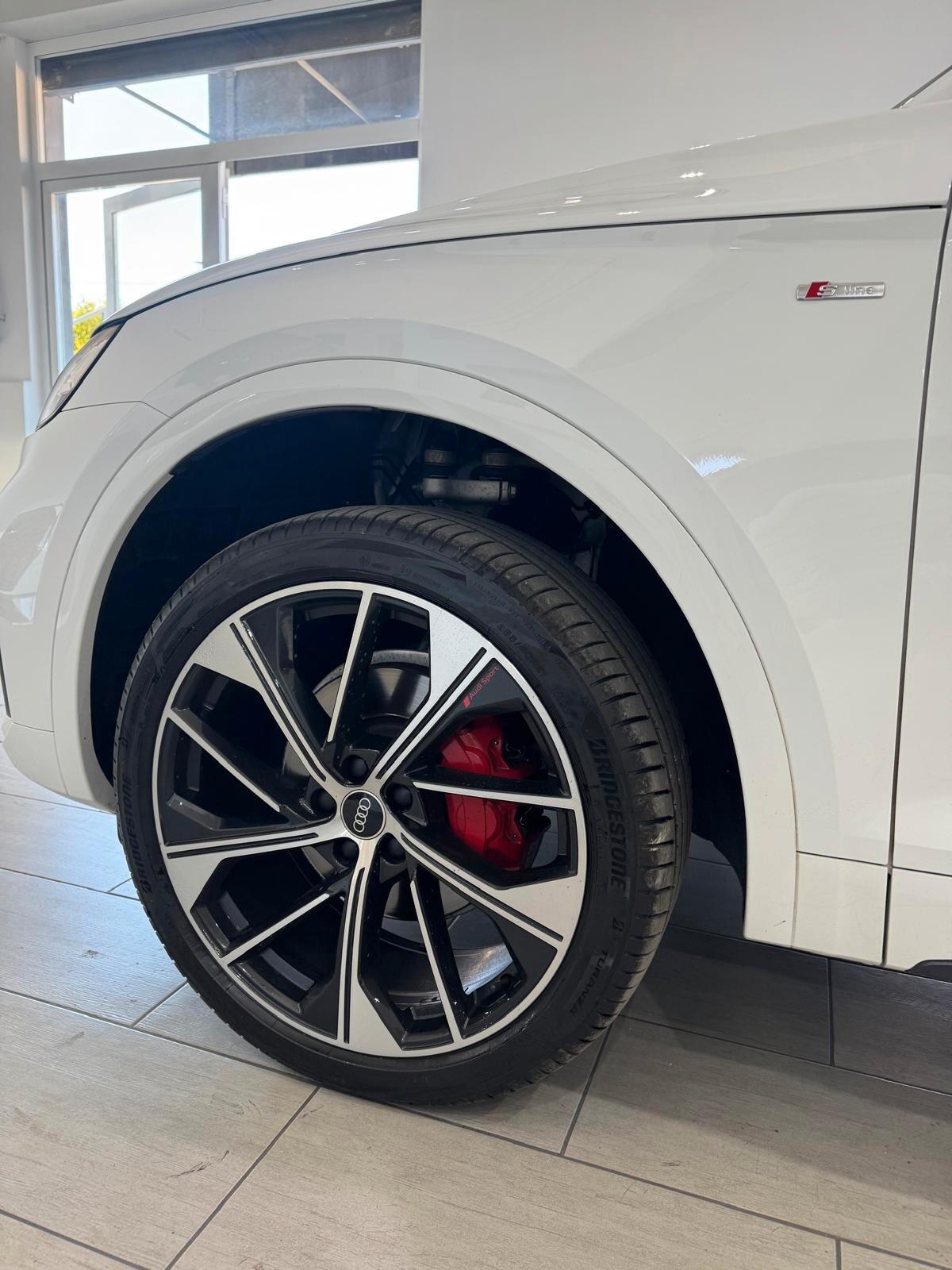 Audi Q5 40 TDI 204 CV quattro S tronic line plus