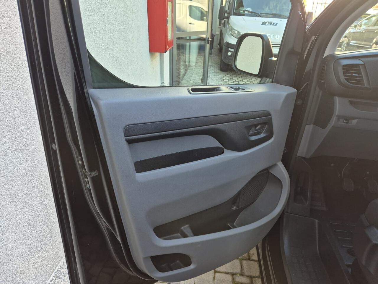 Opel Vivaro Life VIVARO LIFE 2.0 8 POSTI