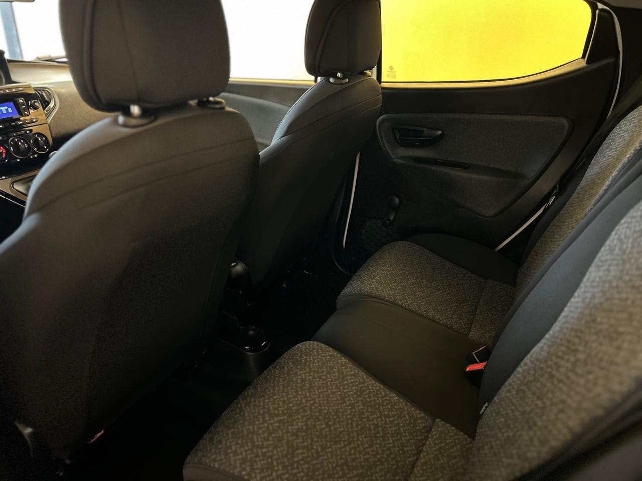 Lancia Ypsilon 1.0 FireFly Hybrid Silver Plus s&s *** 40.000KM * ESENZIONE BOLLO 2027 ***