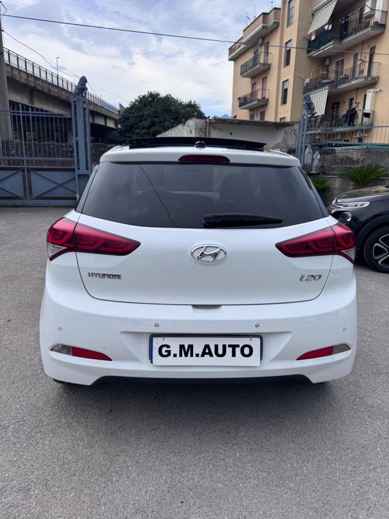 Hyundai i20 1.1 CRDi 2017 TETTO