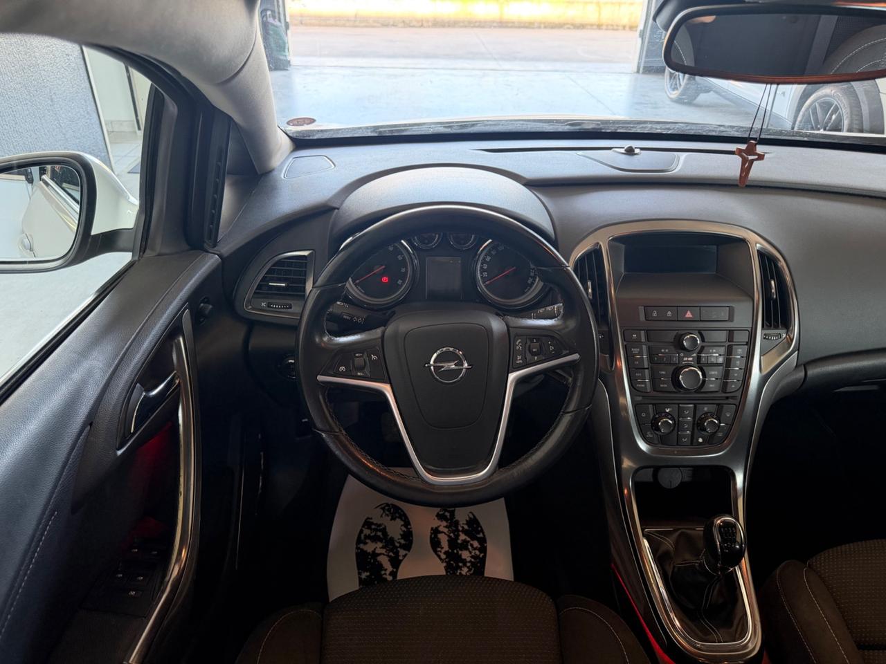 Opel Astra 1.4 Turbo 140CV 5 porte Cosmo NEOPATENTATI