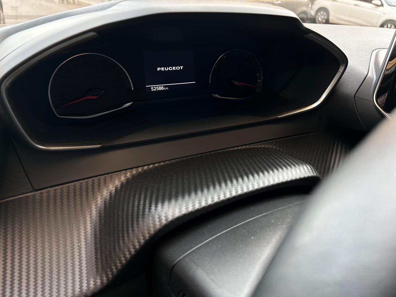 PEUGEOT 2008 – 1.5 Diesel 101 CV