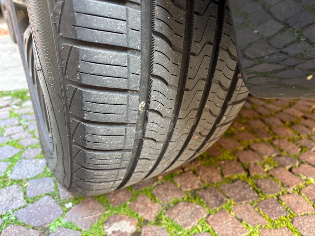 Land Rover Range Velar 2.0D I4 180 CV R-Dynamic HSE