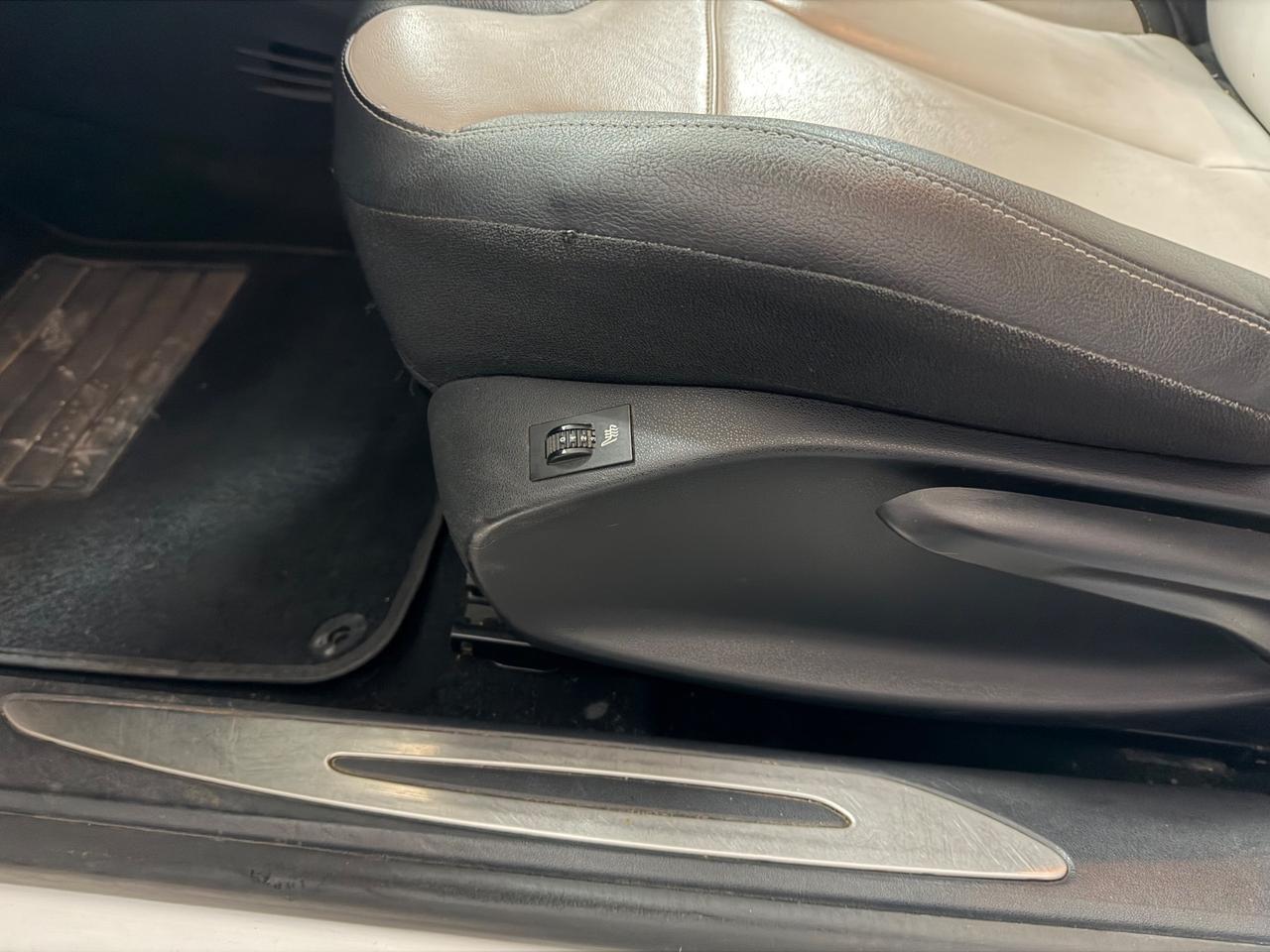 DS 3 1.6 HDi (110) Just Black 2011