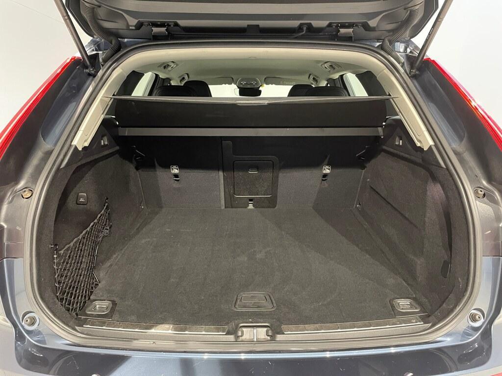 Volvo XC60 II 2022 2.0 b4 197CV AWD Autom. Momentum (MHEV)