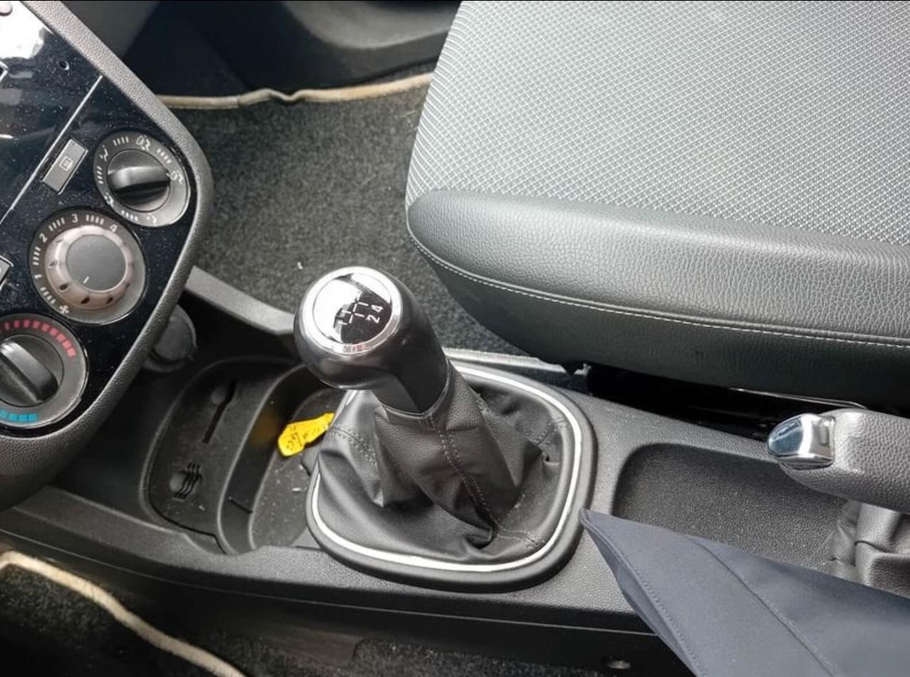 Opel Corsa 1.2 5 porte Cosmo