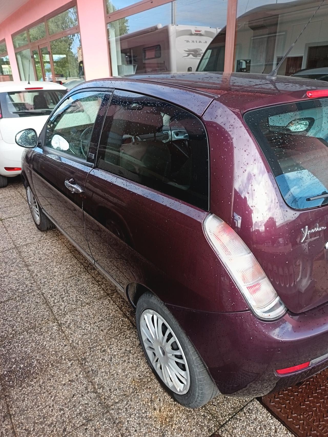 Lancia Ypsilon 1.2 69 CV 5 porte S&S Platinum