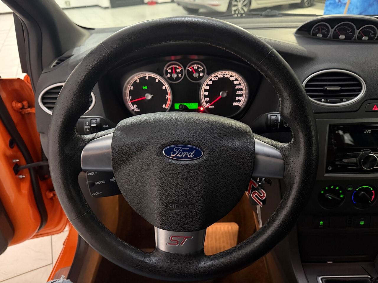 Ford Focus CC 2.5T (225CV) 20V 5p. ST