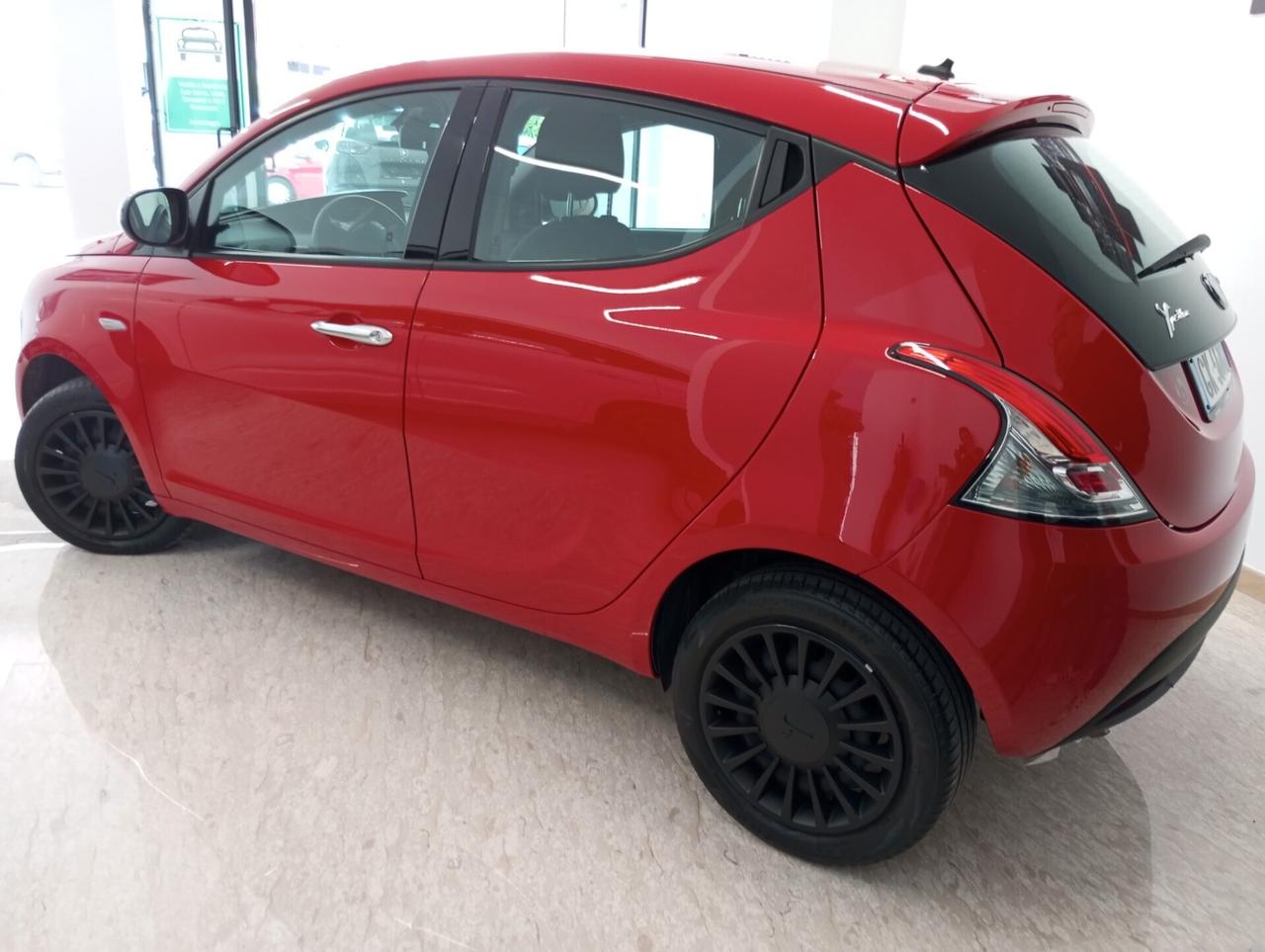 Lancia Ypsilon 1.0 FireFly 5 porte S&S Hybrid Ecochic UnYca