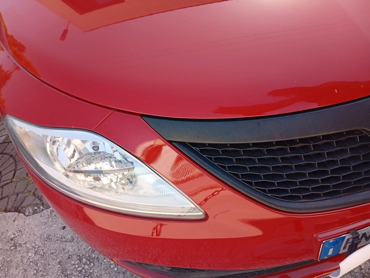 Lancia Ypsilon