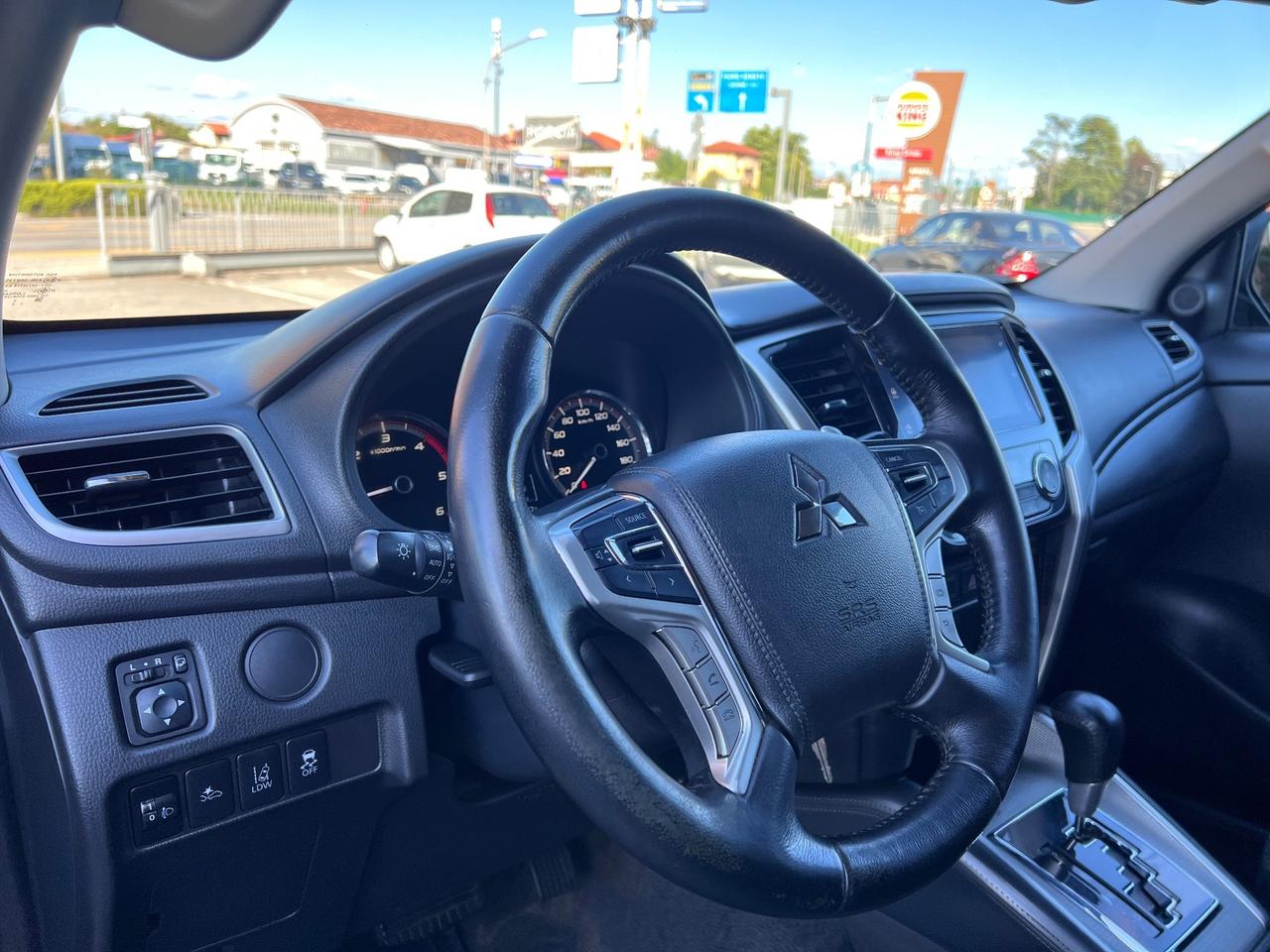 Mitsubishi L200 2.3 D Double Cab 4x4 Super Select Diamond aut.