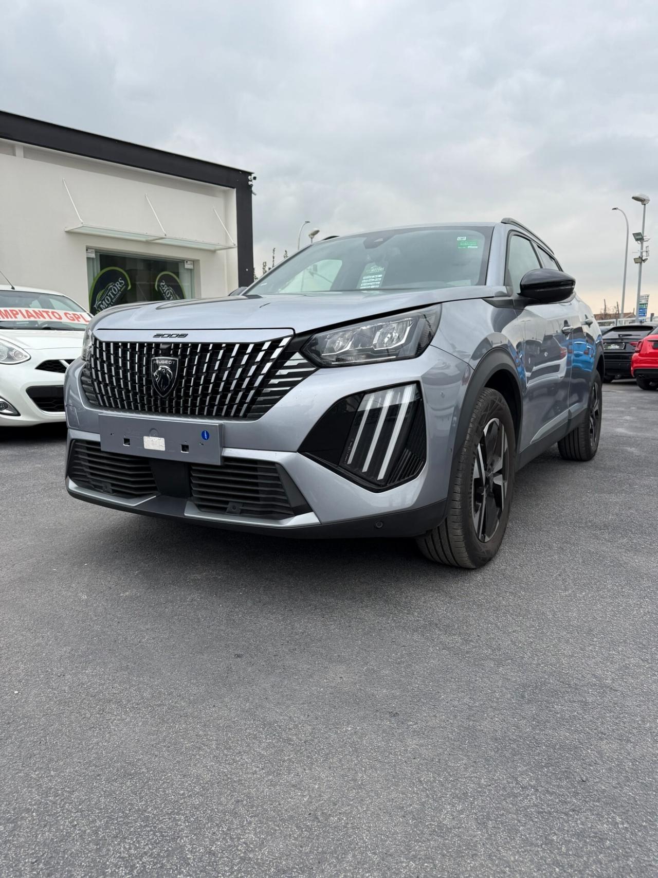 Peugeot 2008 Hybrid 136 e-DCS6 Allure 02/2025