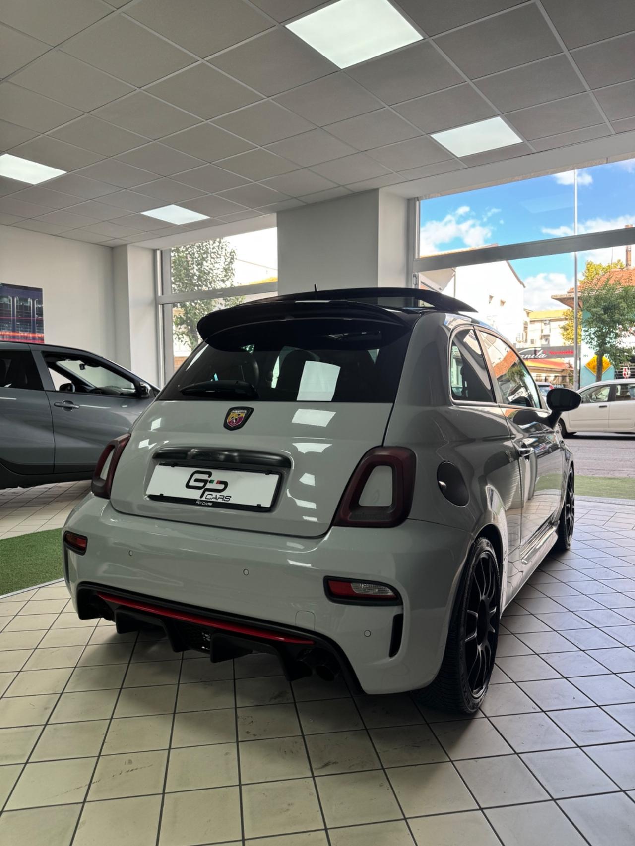Abarth 500 C 1.4 Turbo T-Jet Custom