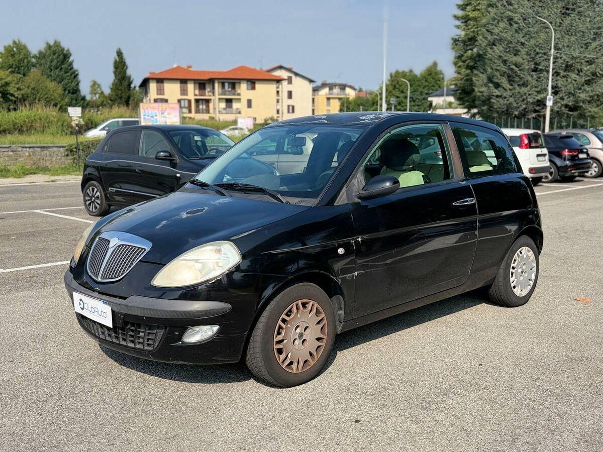 Lancia Ypsilon 1.2 8v
