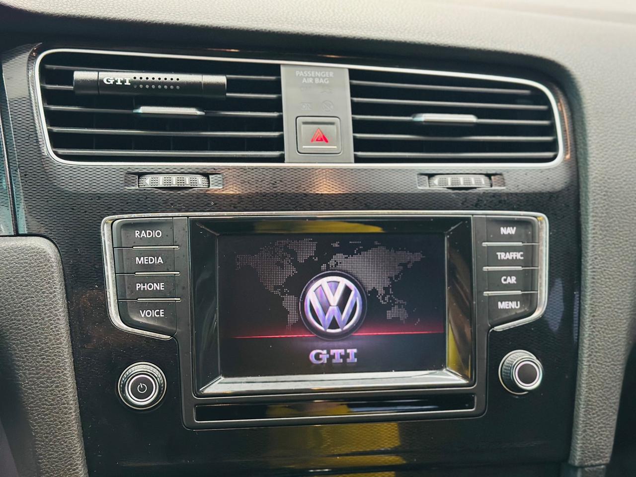 VOLKSWAGEN GOLF 7 GTI 2.0 TSI DSG PERMUTE