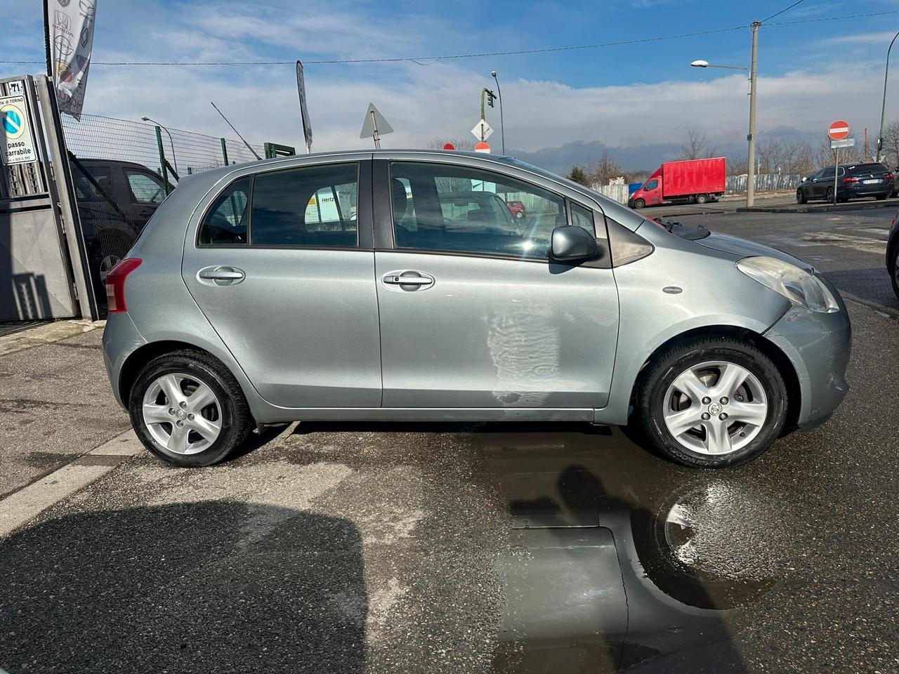 Toyota Yaris 1.3 5 porte Navi