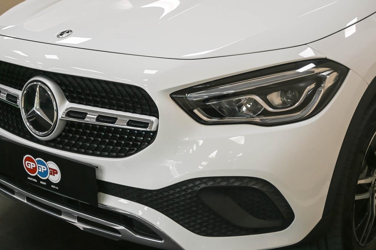 MERCEDES GLA (H247) GLA 200 d Automati...