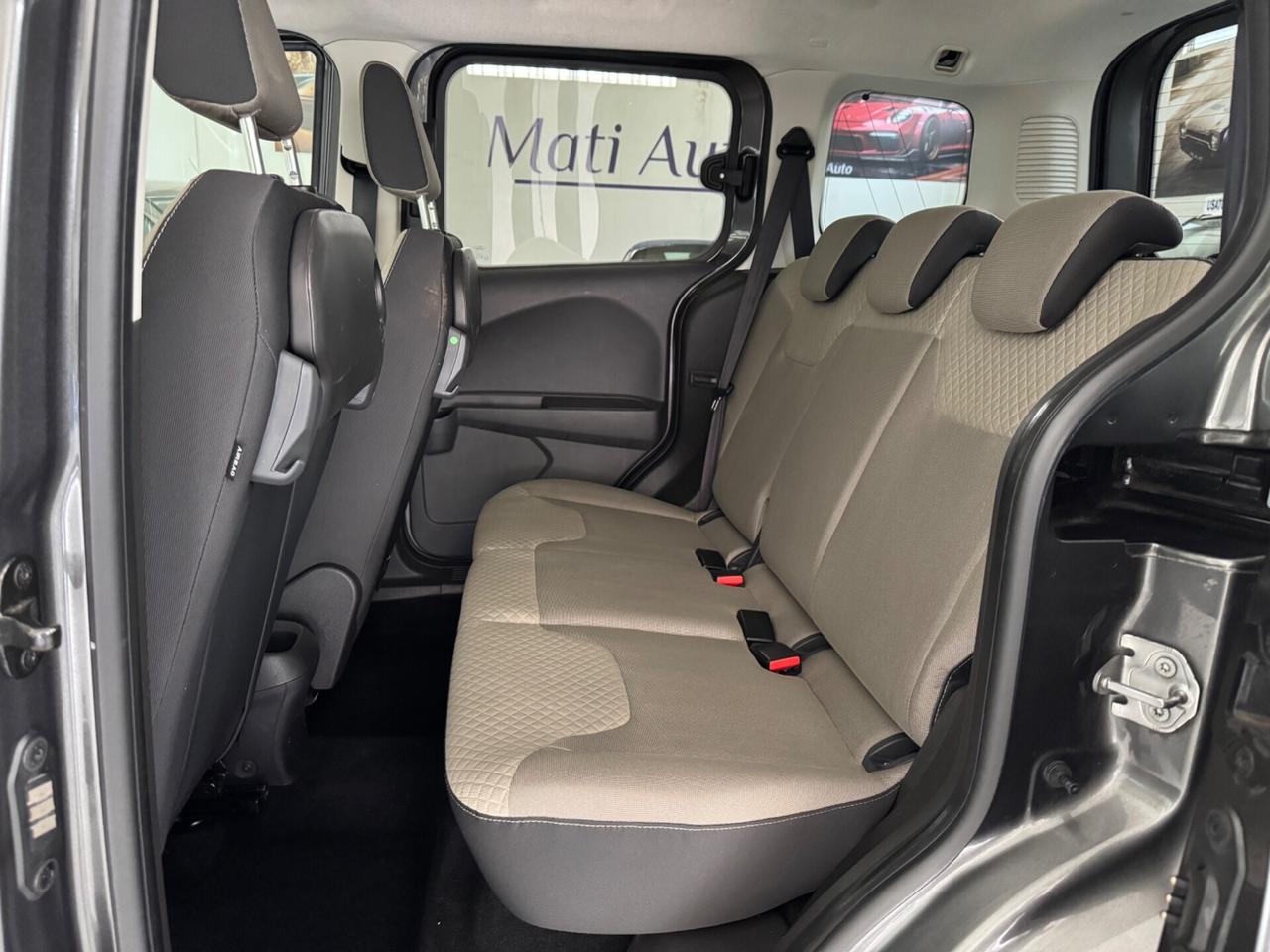 Ford Tourneo Courier Tourneo Courier 1.5 TDCI 75 CV Titanium UNICO