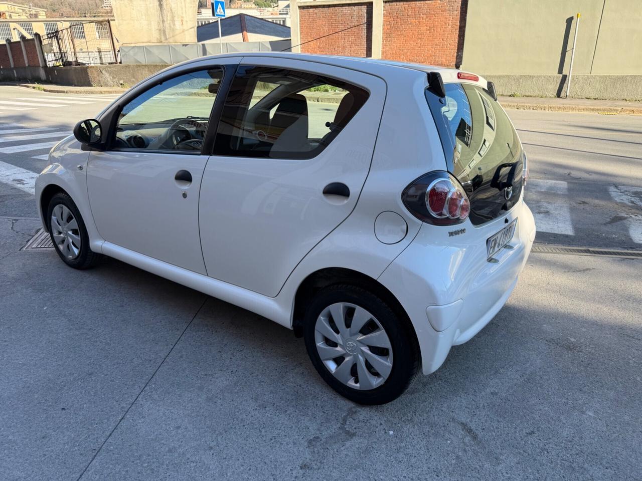 TOYOTA AYGO 1.0 NEOPATENTATI