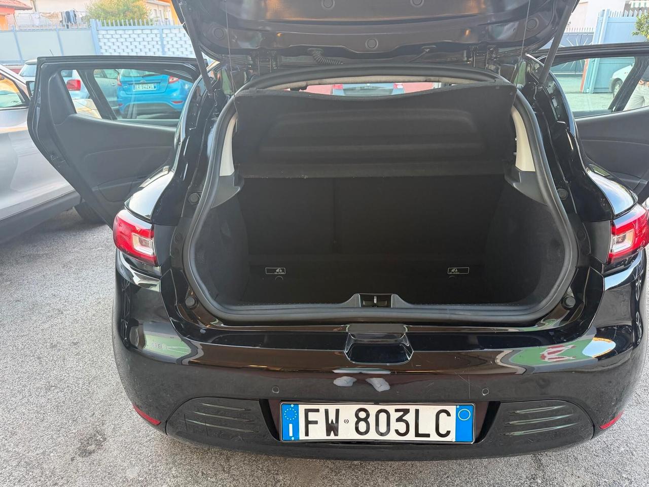 Renault Clio dCi 8V 90 CV 5 porte Moschino Zen