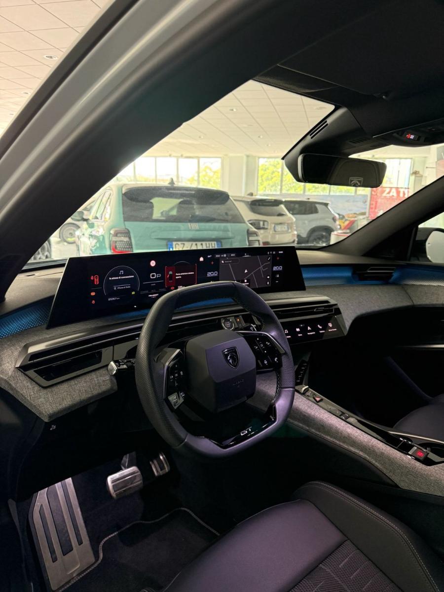 PEUGEOT - 3008 - Hybrid 145 e-DCS6 GT Exclusive