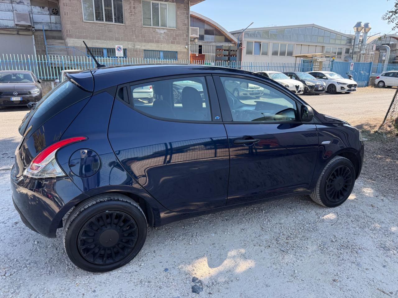 Lancia Ypsilon 1.2 69 CV 5 porte GPL Ecochic Platinum
