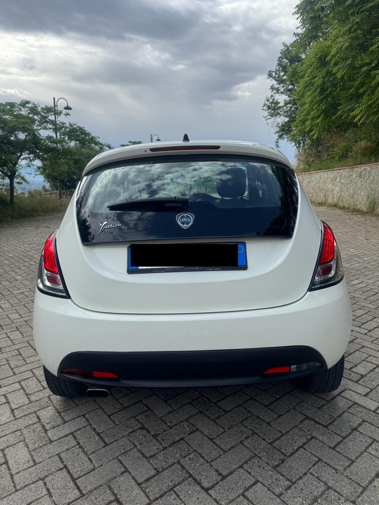 Lancia Ypsilon 1.2 Benzina 69Cv *PLATINUM* 2012