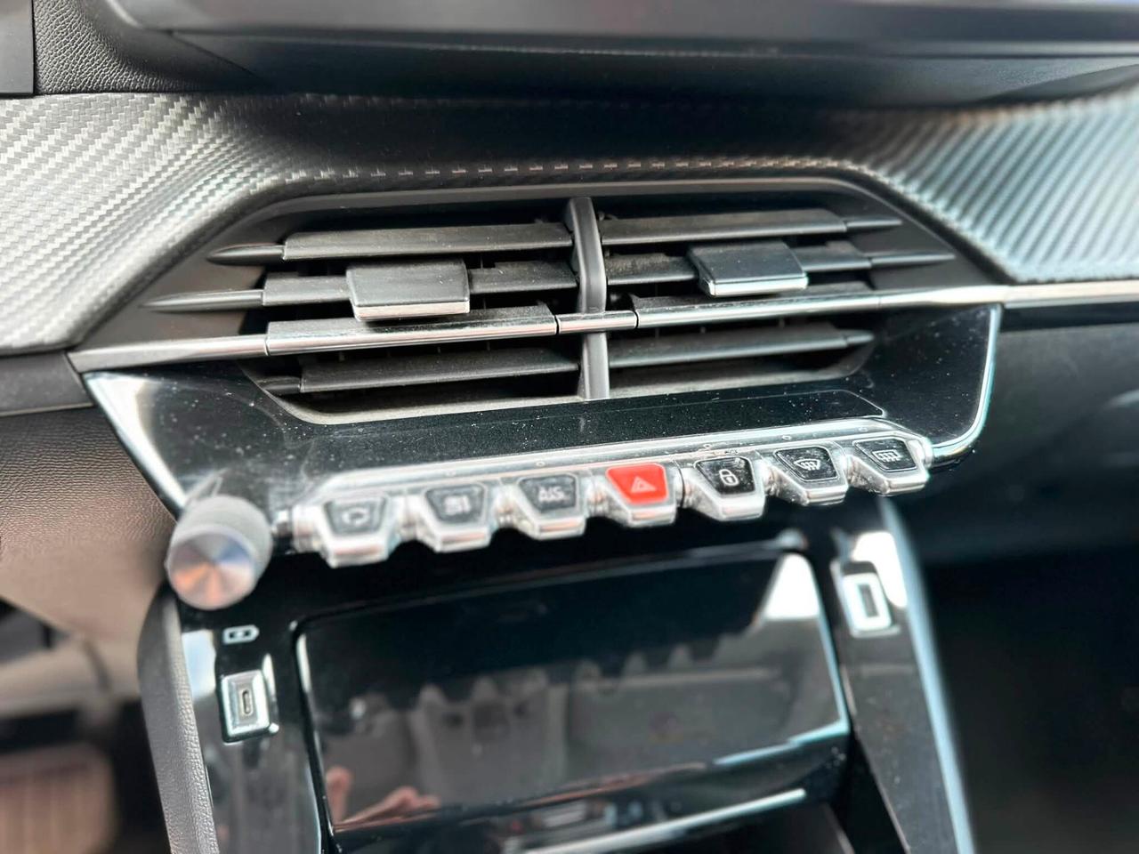 Peugeot 208 1.2 automatica neopatentati