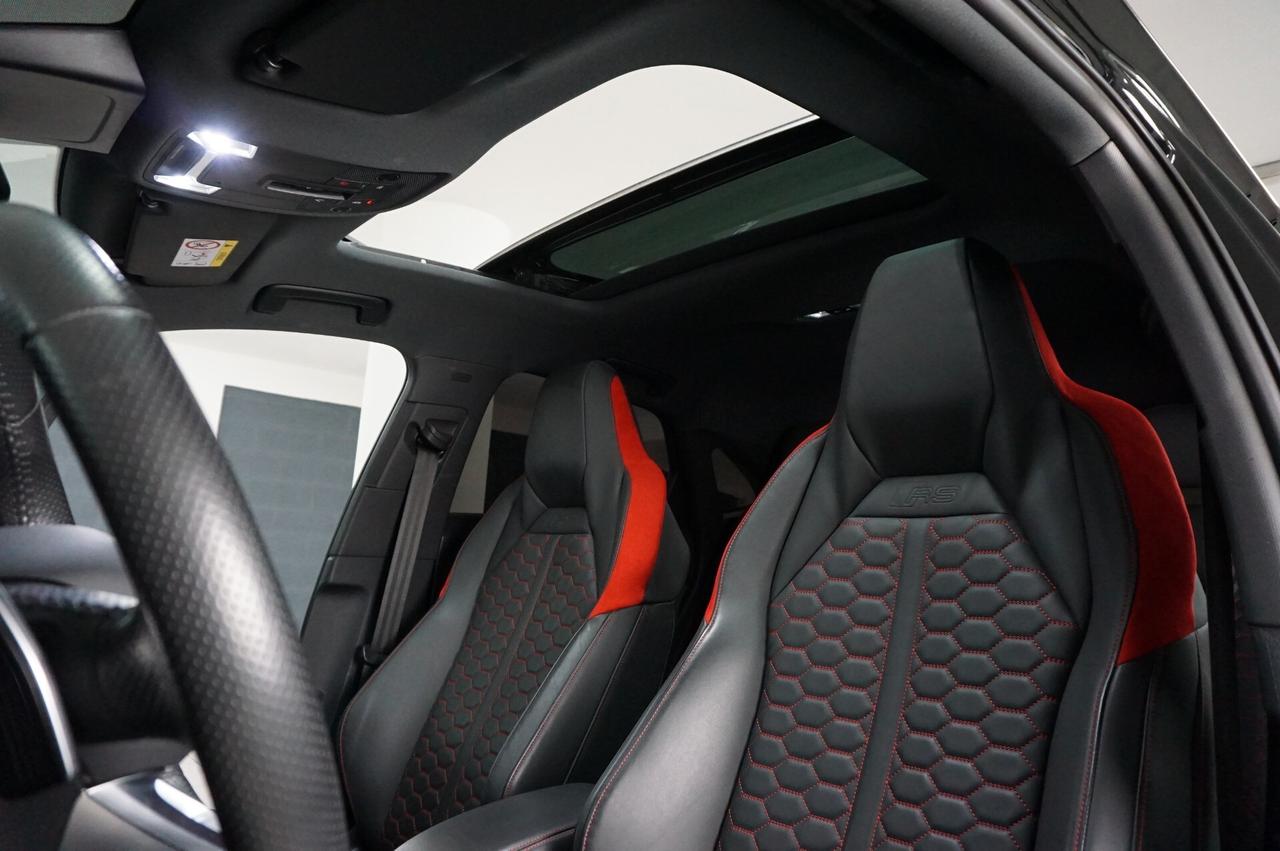 Audi RS Q3 SPB quattro S tronic