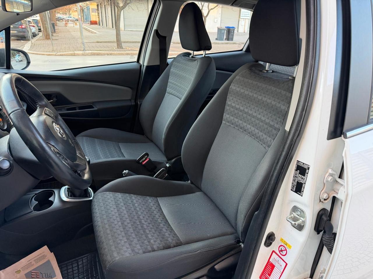 Toyota Yaris 1.0 5 porte Active