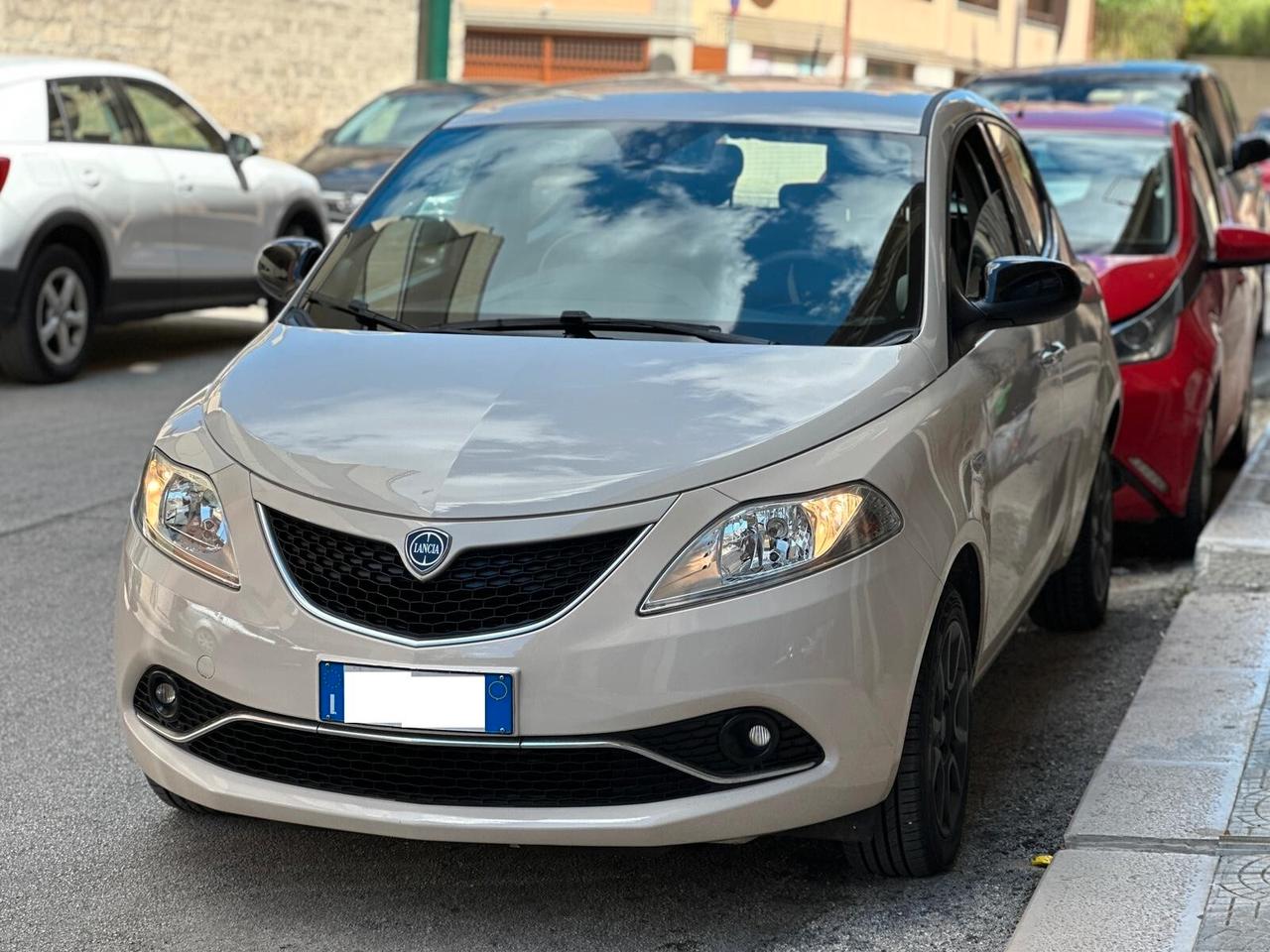 Lancia Ypsilon 1.2 69CV 5 porte Gold