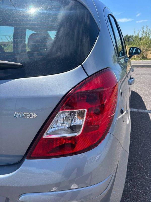 Opel Corsa CATENA FATTA + INIETTORI GPL SOSTITUITI