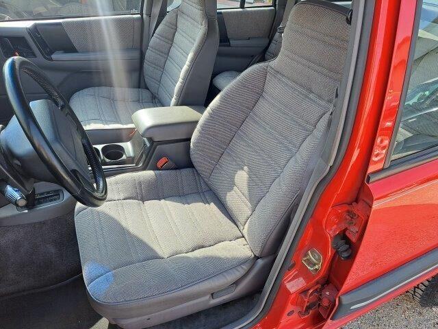 Jeep Grand Cherokee ZJ 4.0 L6 4X4 -ASI TARGA ORO