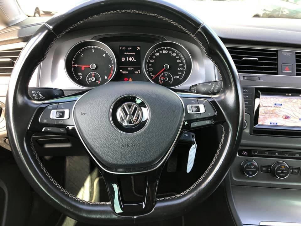 Volkswagen Golf 1.6 TDI Lounge 110 cv 5p.
