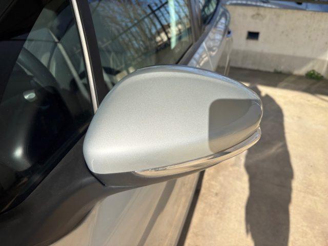 PEUGEOT 208 1.0 VTi 68 CV 5 porte OK NEOPATENTATI EURO 5B BENZ