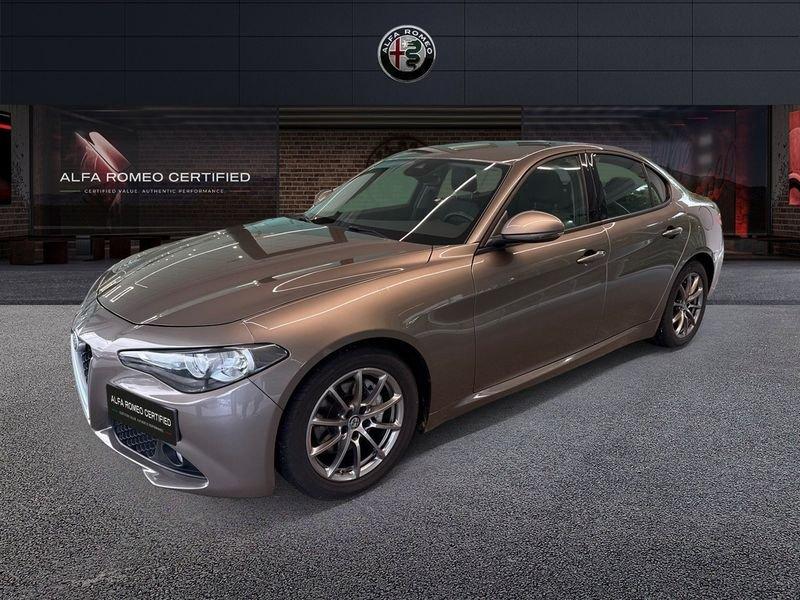 Alfa Romeo Giulia 2.2 Turbo AT8 150CV Super
