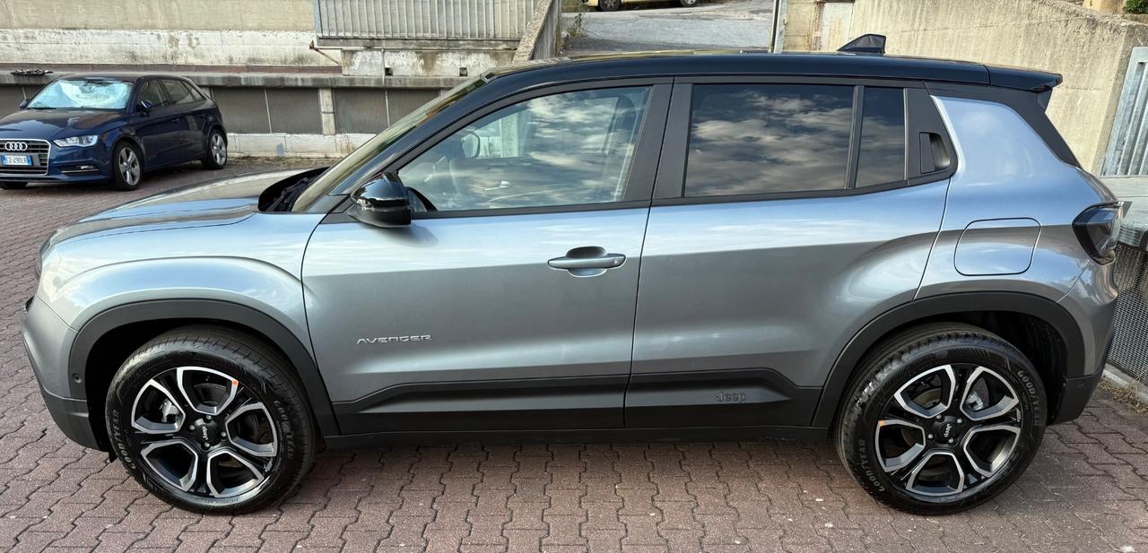 Jeep Avenger 1.2 Turbo e-Hybrid MHEV Summit
