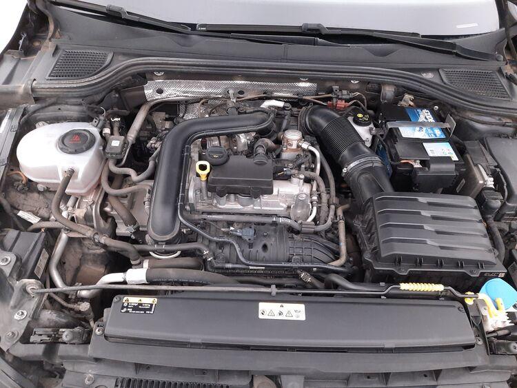 Volkswagen Golf Life DSG BR286125 1.0 Mild Hybrid 110CV