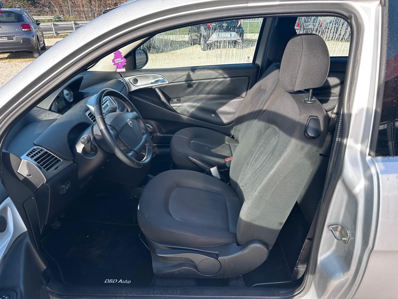 Lancia Ypsilon 1.4 Diva Ecochic GPL