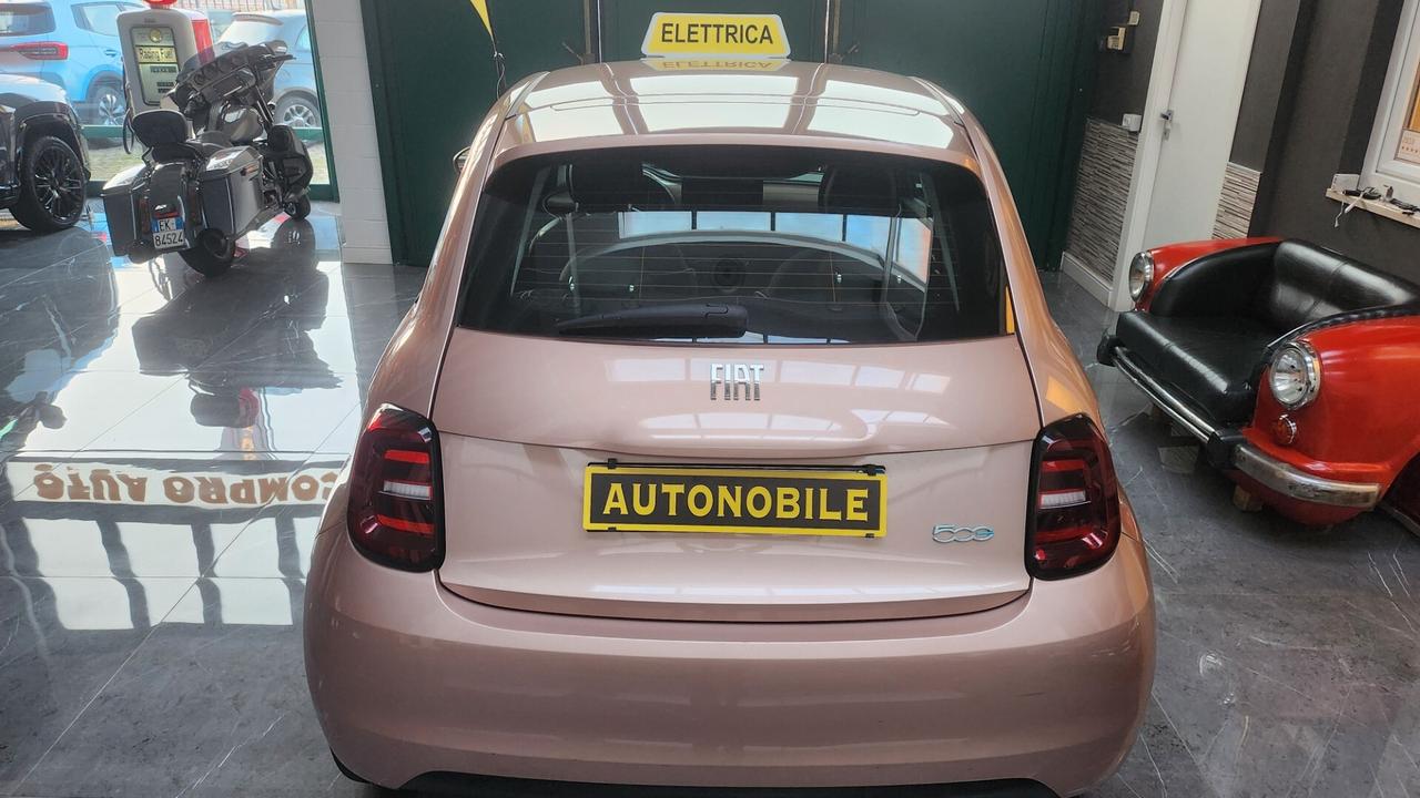 Fiat 500 La Prima Berlina 42 kWh