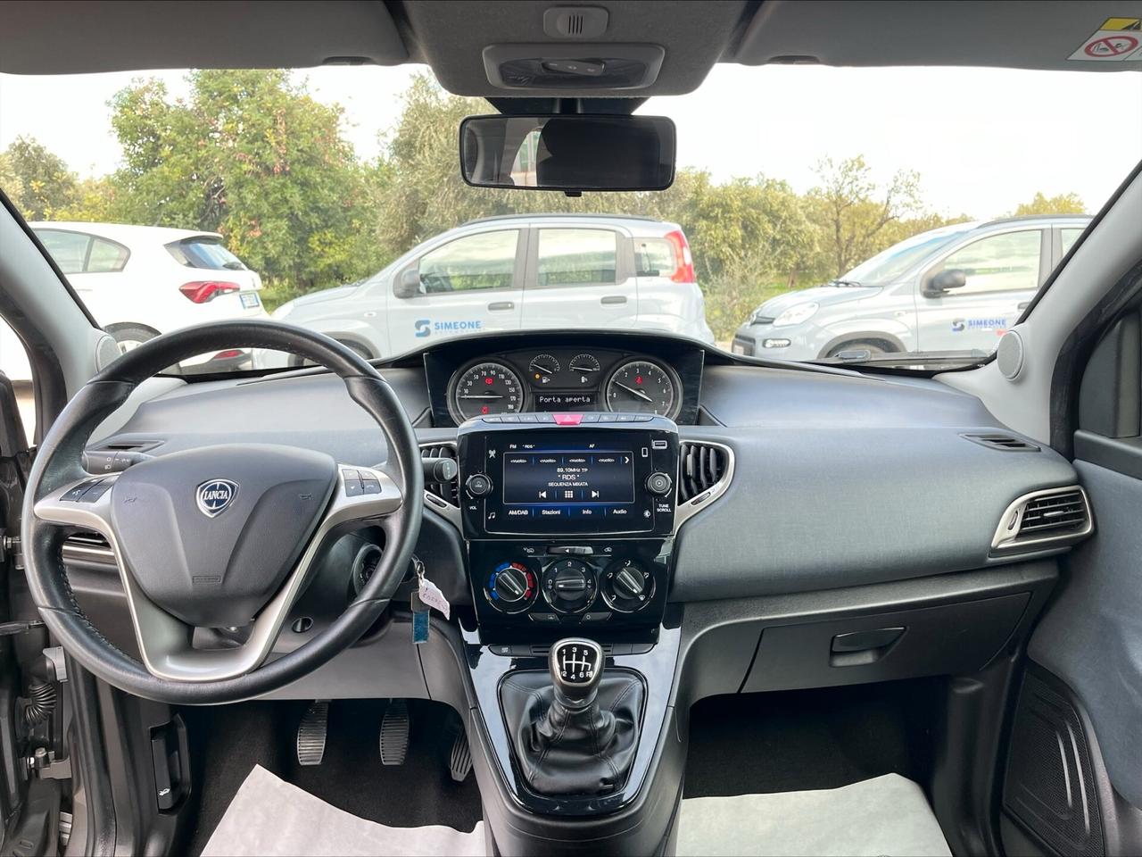 Lancia Ypsilon 1.0 FireFly 5 porte S&S Hybrid Gold