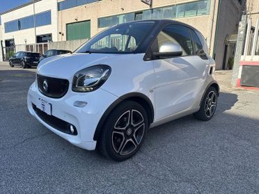 smart fortwo 1.0 52kW passion twinamic 71cv
