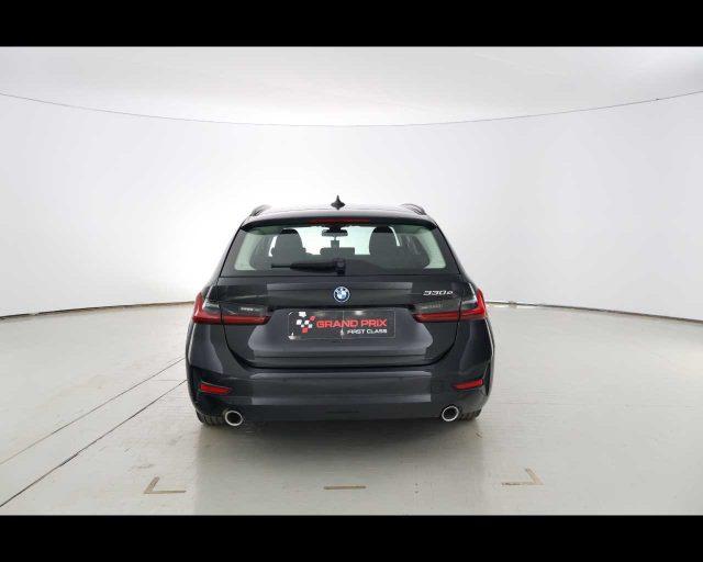 BMW 330 e Touring Business Advantage